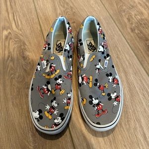 RARE Disney X VANS Grey Mickey Mouse Slip on Vans Women’s size 9/Men’s size 7.5